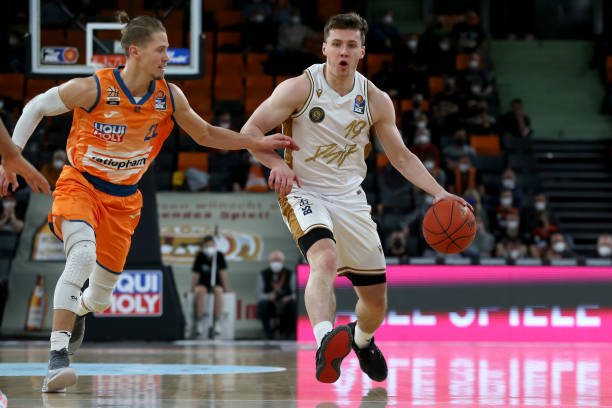 球队在防守 球队在防守