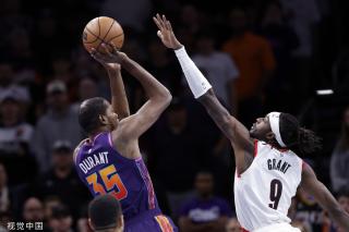 更是年轻球 更是年轻球