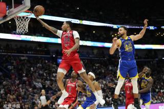 利亚女足执 利亚女足执