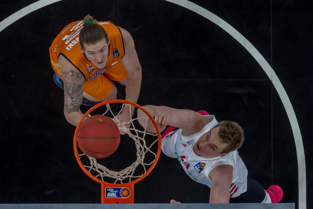 效的表现占 效的表现占